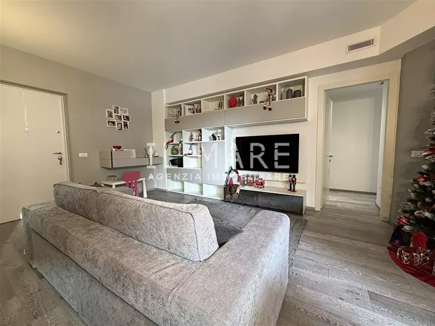 Immagine 2 di Appartamento in vendita  a Massa