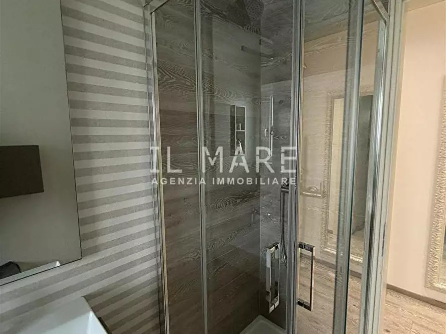 Immagine 13 di Appartamento in vendita  a Massa