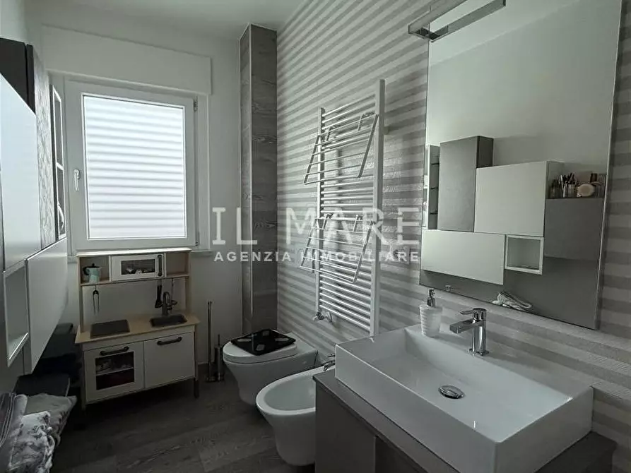 Immagine 12 di Appartamento in vendita  a Massa