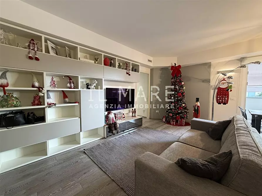 Immagine 3 di Appartamento in vendita  a Massa