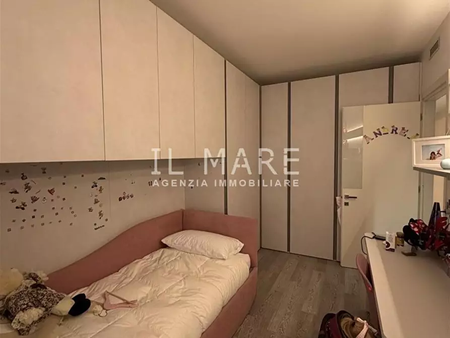 Immagine 11 di Appartamento in vendita  a Massa