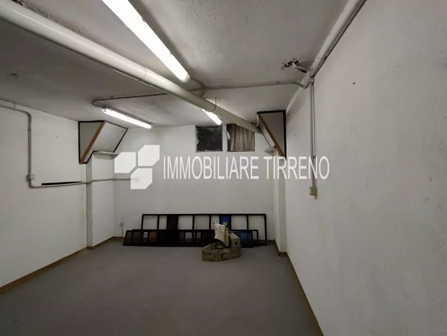 Immagine 6 di Ufficio in affitto  a Massa