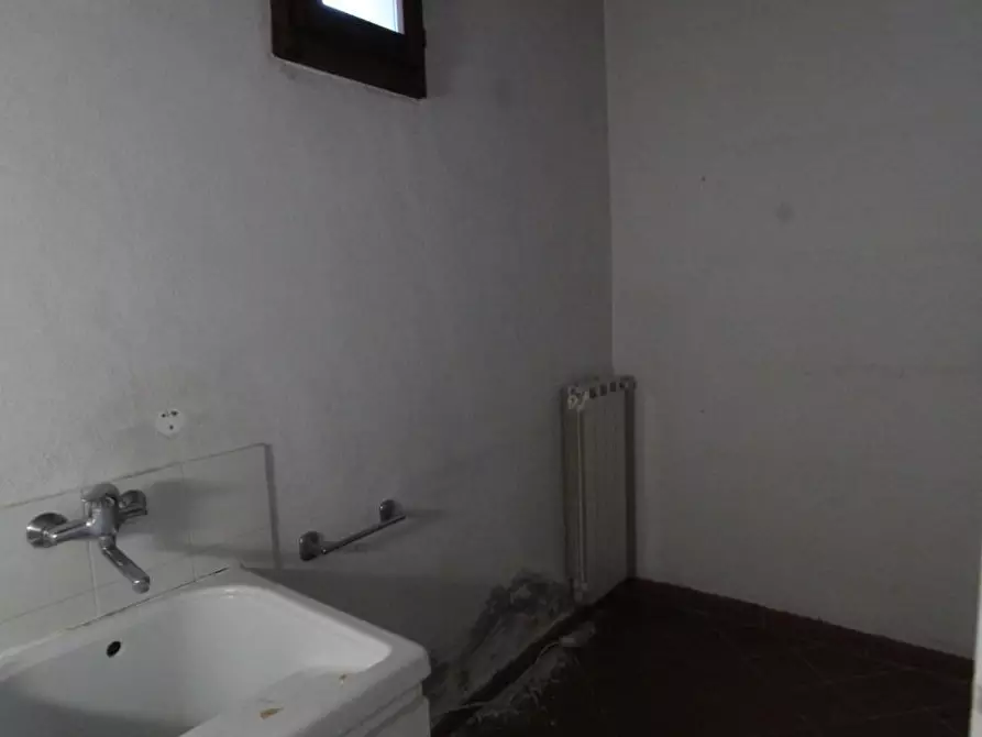 Immagine 5 di Porzione di casa in vendita  a Poggibonsi