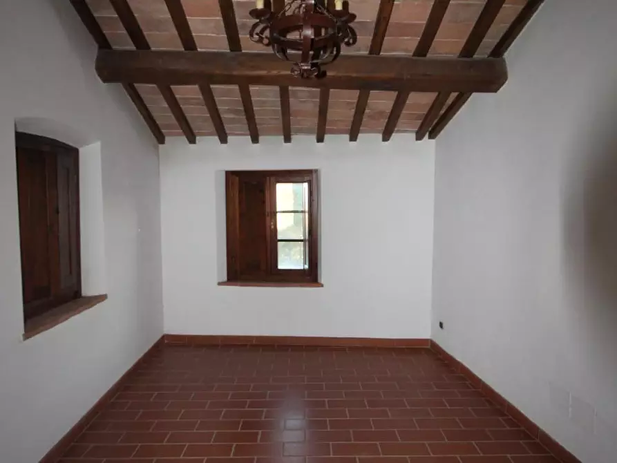 Immagine 20 di Porzione di casa in vendita  a Poggibonsi