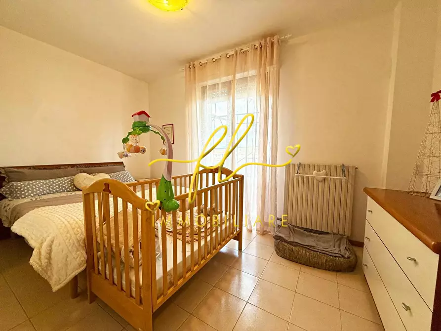 Immagine 9 di Appartamento in vendita  a Cecina