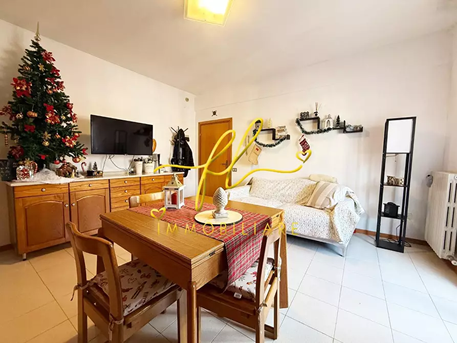 Immagine 4 di Appartamento in vendita  a Cecina