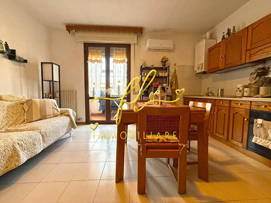 Immagine 2 di Appartamento in vendita  a Cecina