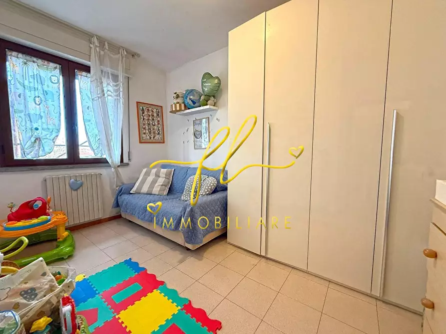 Immagine 11 di Appartamento in vendita  a Cecina