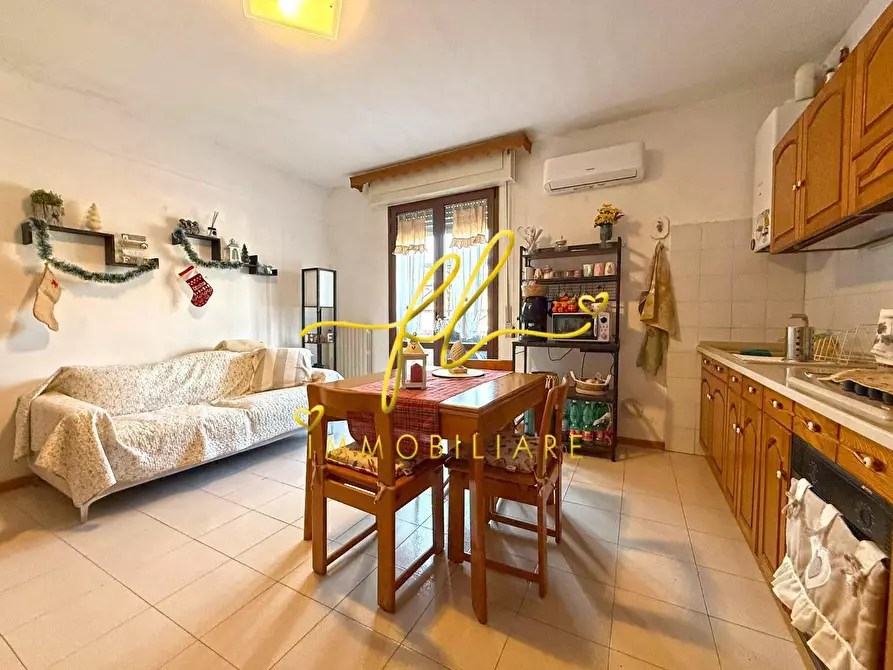 Immagine 3 di Appartamento in vendita  a Cecina