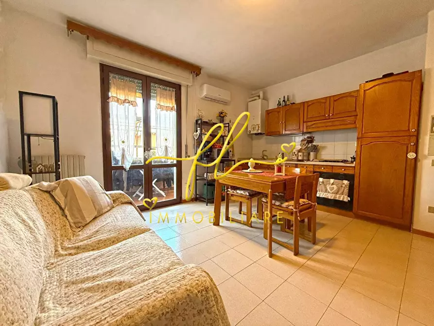 Immagine 1 di Appartamento in vendita  a Cecina