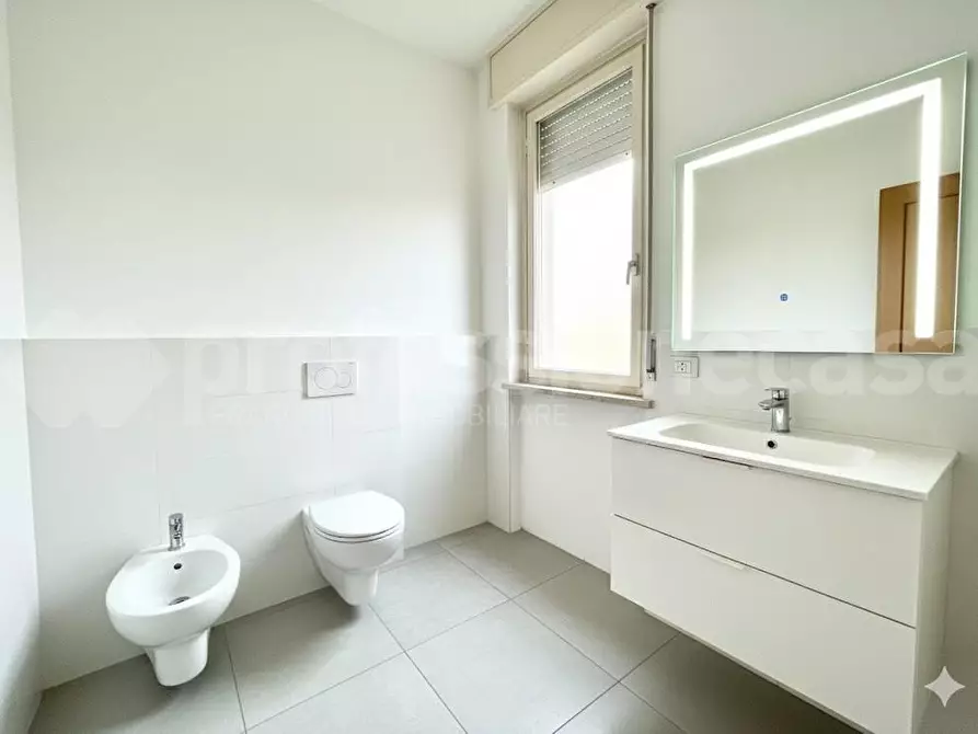 Immagine 18 di Appartamento in vendita  a Viareggio