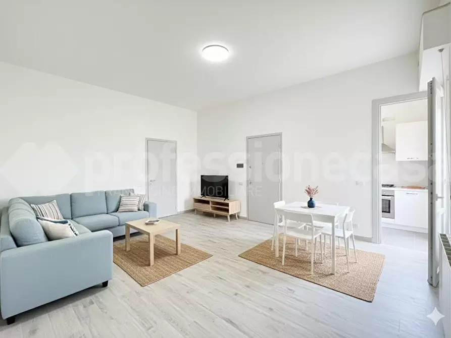 Immagine 5 di Appartamento in vendita  a Viareggio