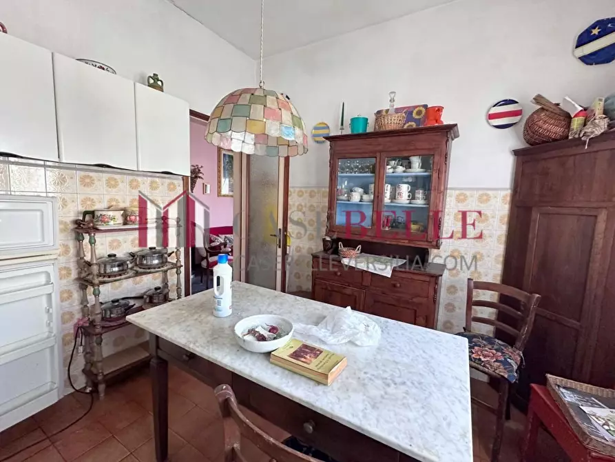 Immagine 6 di Appartamento in vendita  a Camaiore