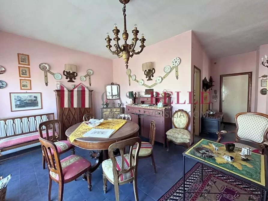 Immagine 3 di Appartamento in vendita  a Camaiore