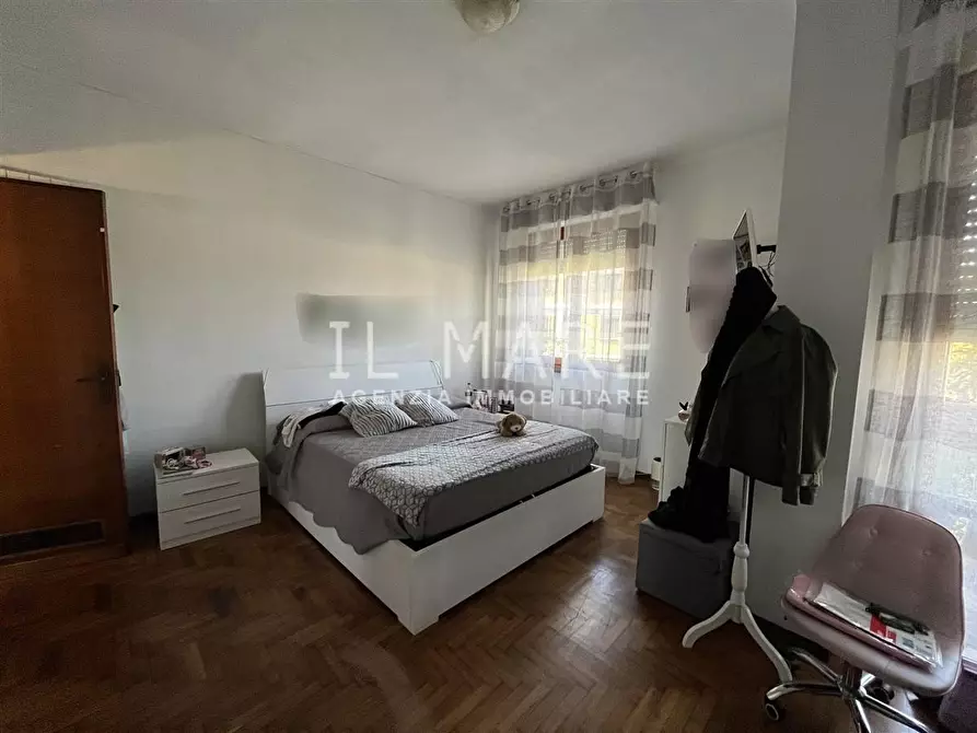 Immagine 9 di Appartamento in vendita  a Massa