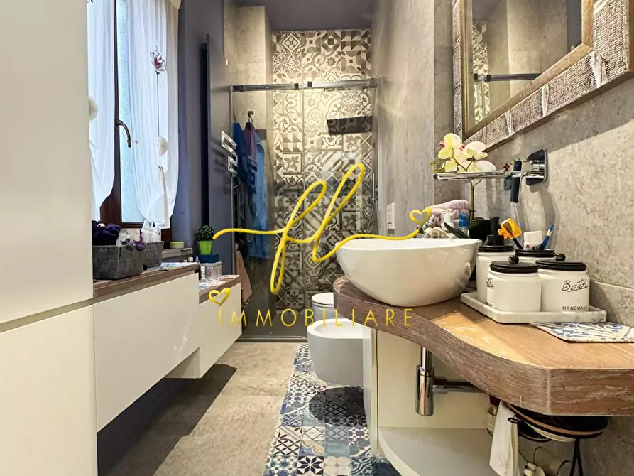 Immagine 16 di Appartamento in vendita  a Collesalvetti