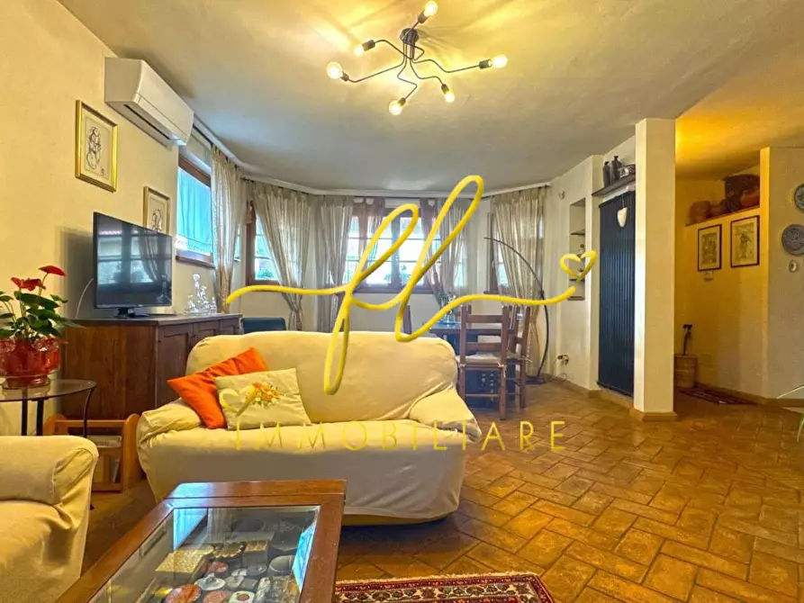 Immagine 6 di Villa in vendita  a Rosignano Marittimo