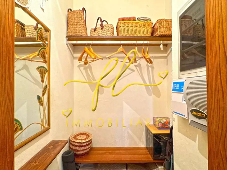 Immagine 13 di Villa in vendita  a Rosignano Marittimo