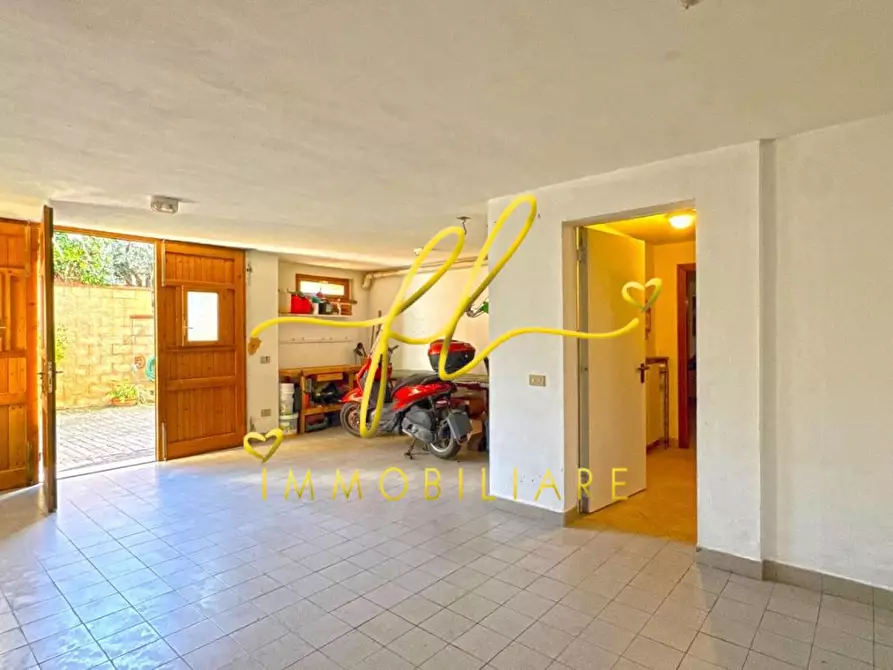 Immagine 30 di Villa in vendita  a Rosignano Marittimo