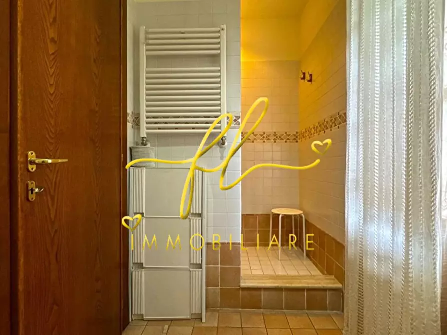 Immagine 15 di Villa in vendita  a Rosignano Marittimo