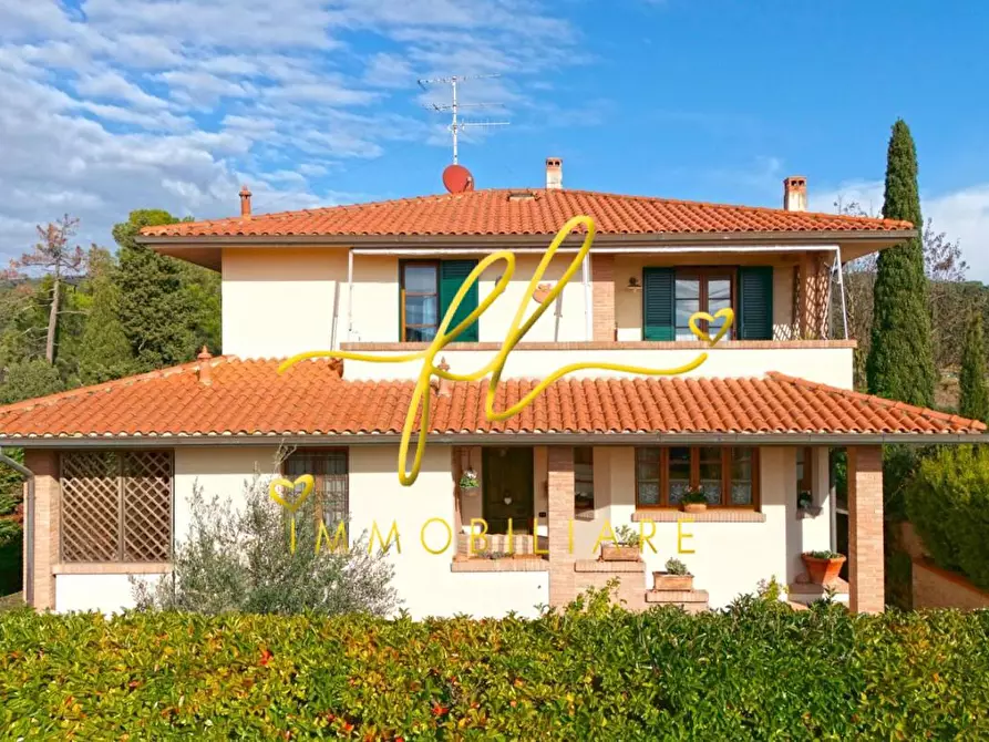 Immagine 2 di Villa in vendita  a Rosignano Marittimo