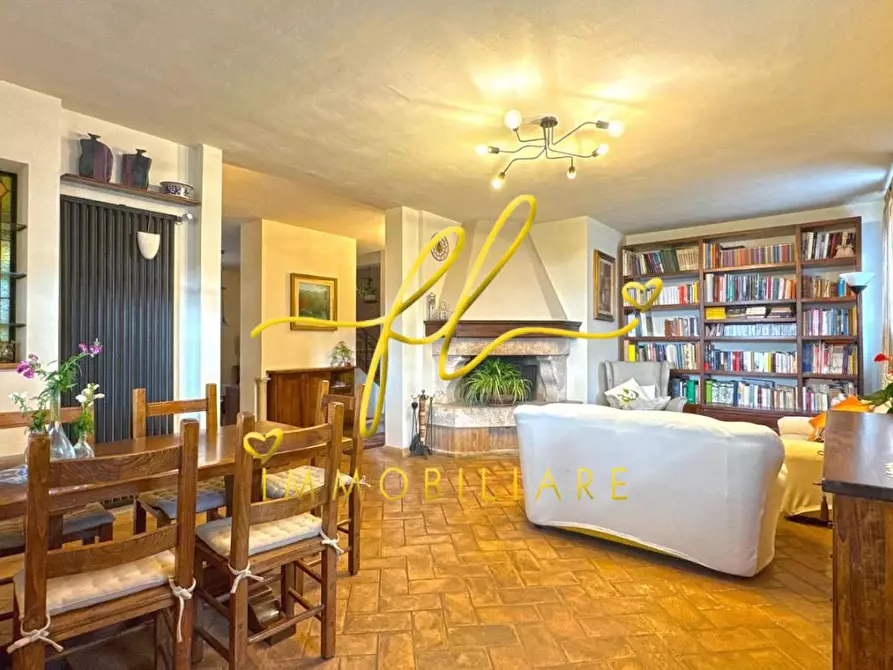 Immagine 5 di Villa in vendita  a Rosignano Marittimo