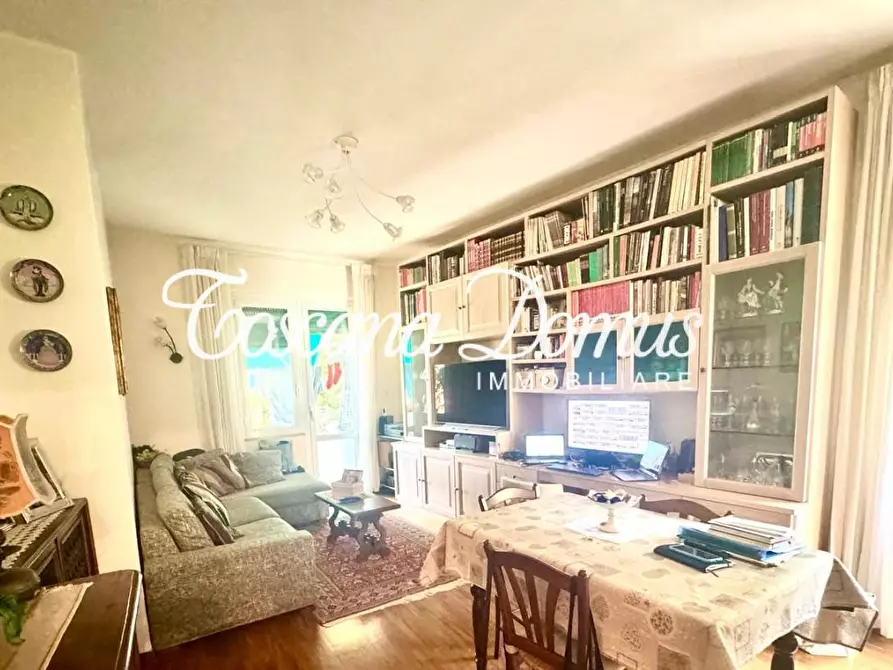 Immagine 4 di Appartamento in vendita  a Siena