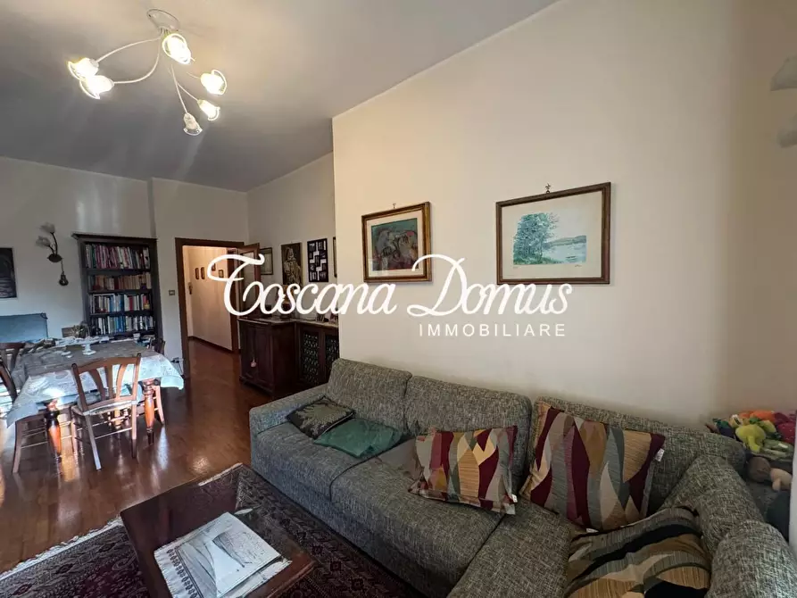 Immagine 5 di Appartamento in vendita  a Siena