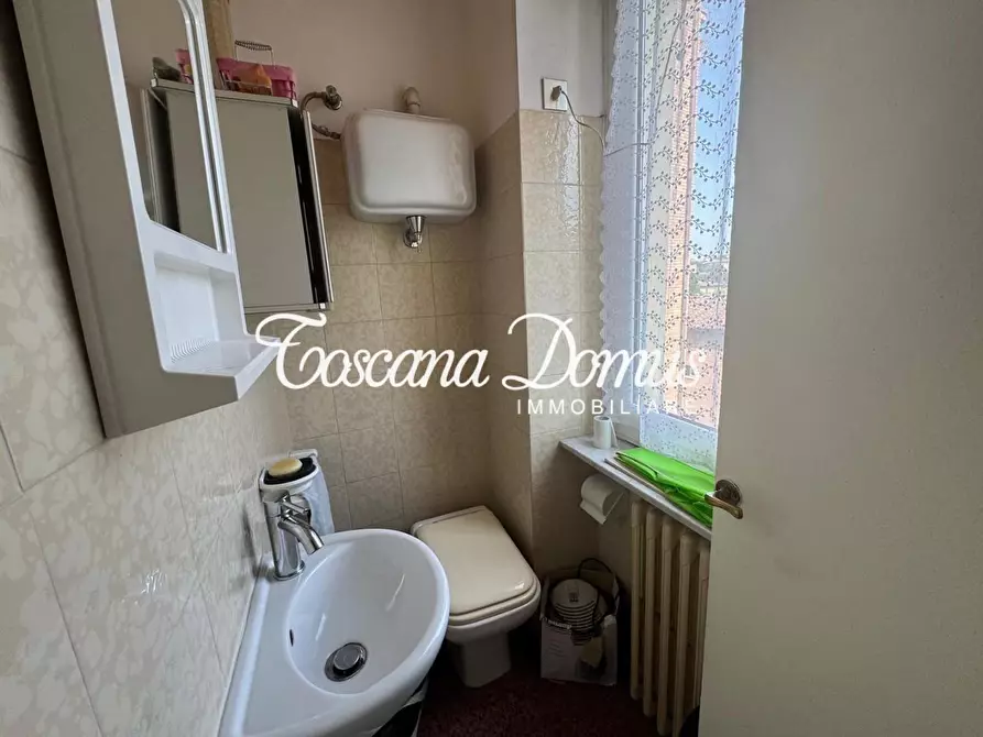 Immagine 19 di Appartamento in vendita  a Siena