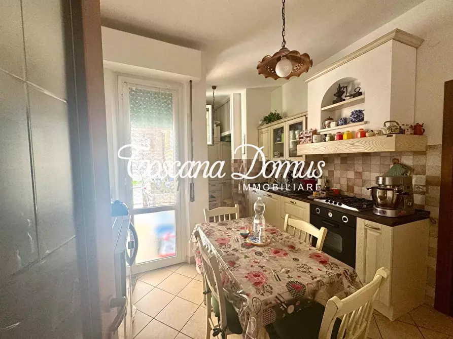 Immagine 13 di Appartamento in vendita  a Siena