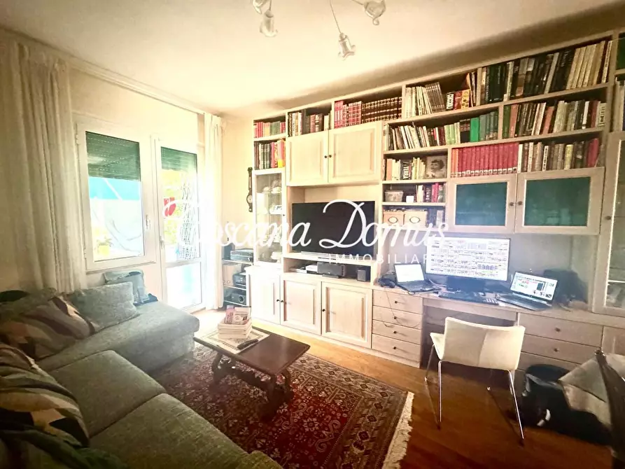 Immagine 3 di Appartamento in vendita  a Siena