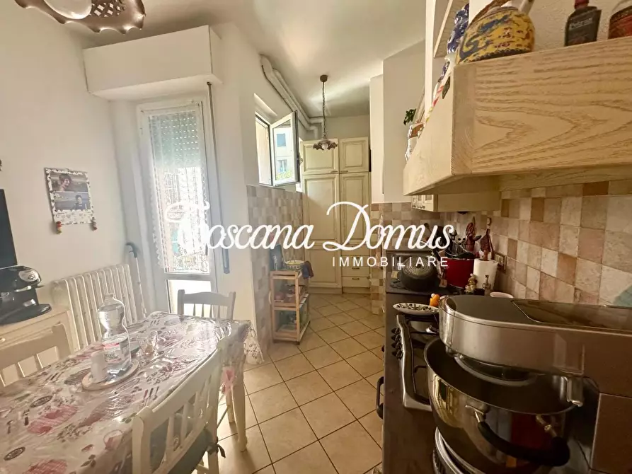 Immagine 11 di Appartamento in vendita  a Siena