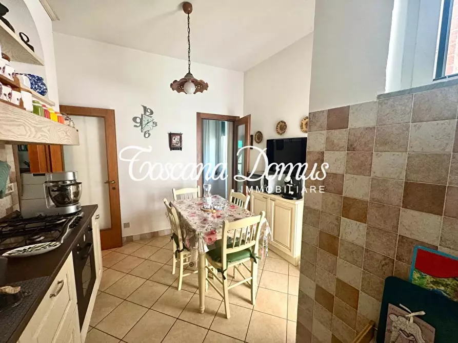 Immagine 12 di Appartamento in vendita  a Siena