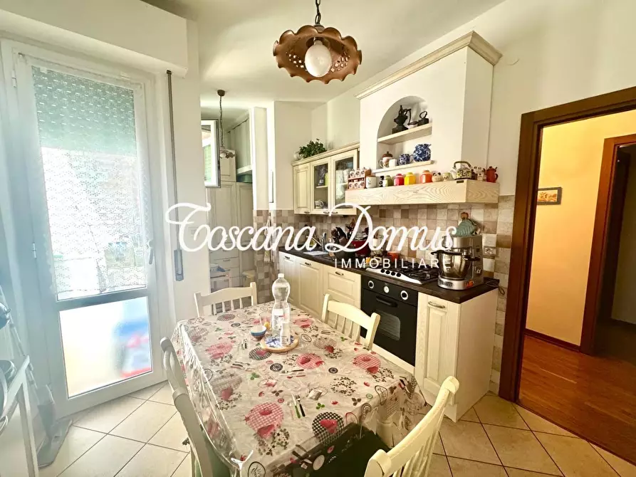 Immagine 10 di Appartamento in vendita  a Siena