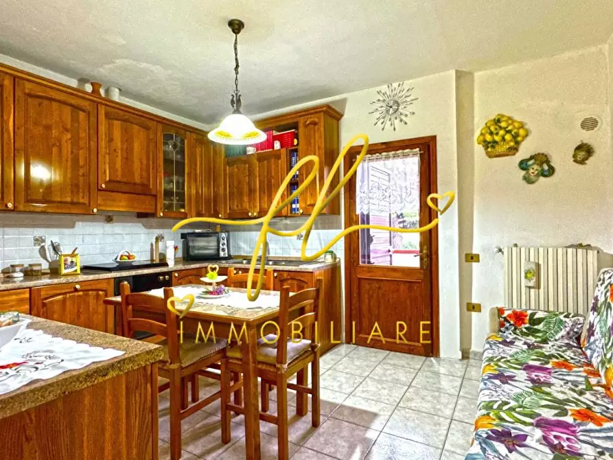 Immagine 1 di Terratetto in vendita  a Cecina