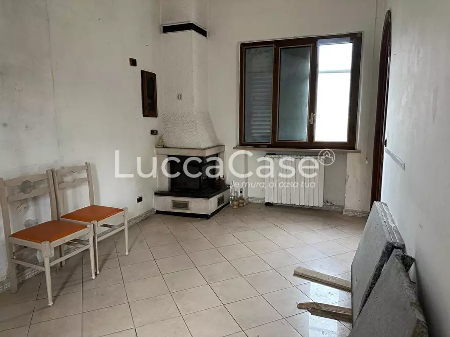 Immagine 2 di Villetta a schiera in vendita  a Barga