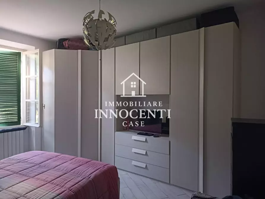 Immagine 3 di Appartamento in vendita  a Montignoso