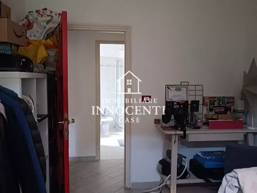 Immagine 10 di Appartamento in vendita  a Montignoso