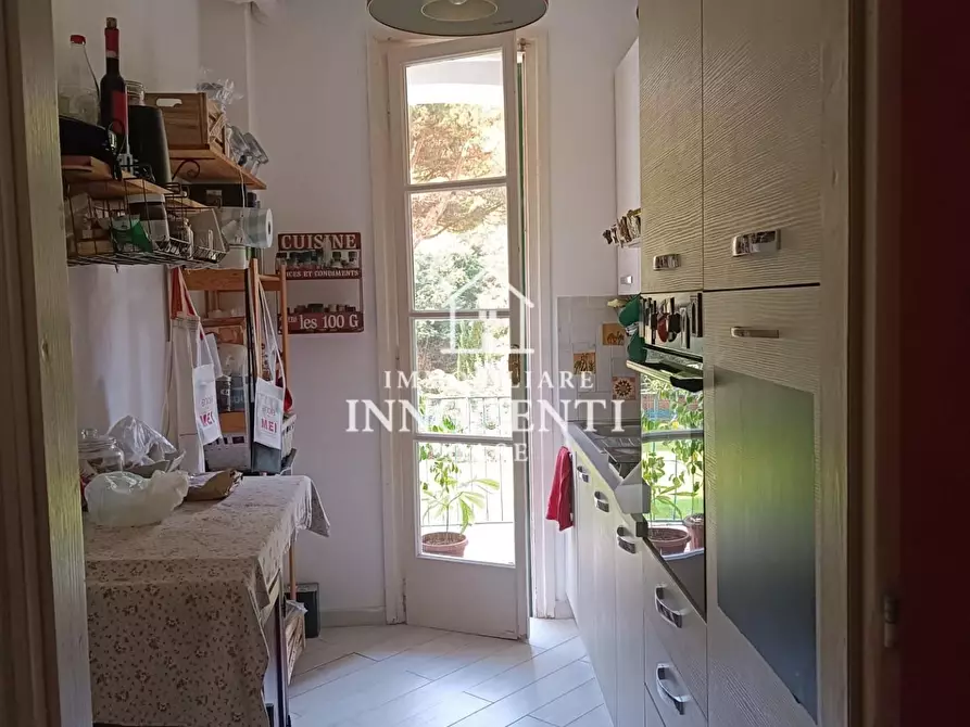 Immagine 8 di Appartamento in vendita  a Montignoso