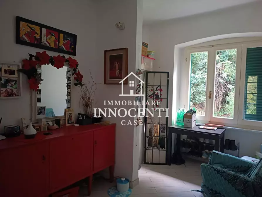 Immagine 7 di Appartamento in vendita  a Montignoso