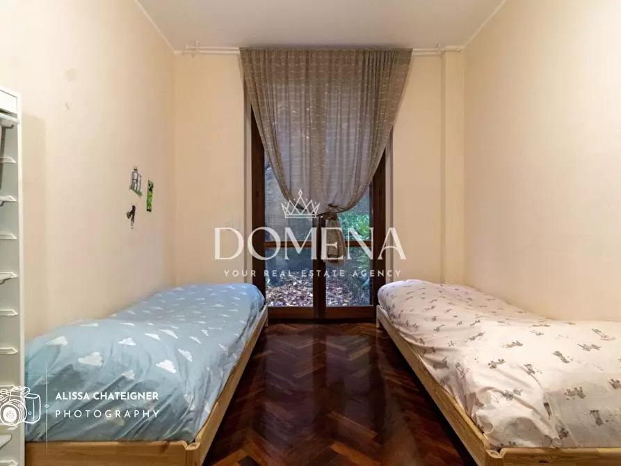 Immagine 11 di Appartamento in vendita  a Siena