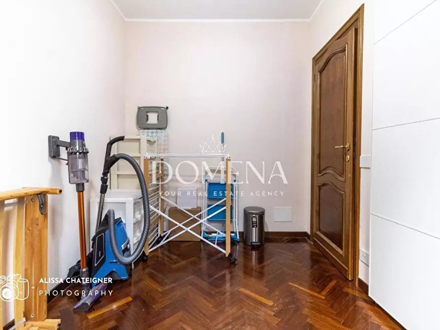 Immagine 36 di Appartamento in vendita  a Siena