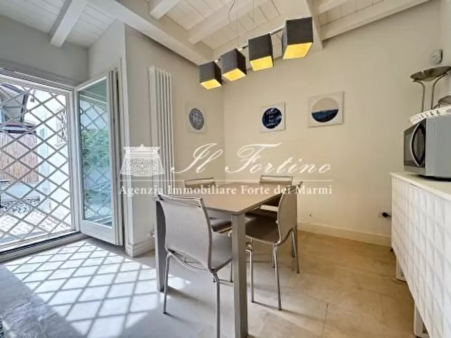 Immagine 6 di Casa bifamiliare in affitto  a Forte Dei Marmi