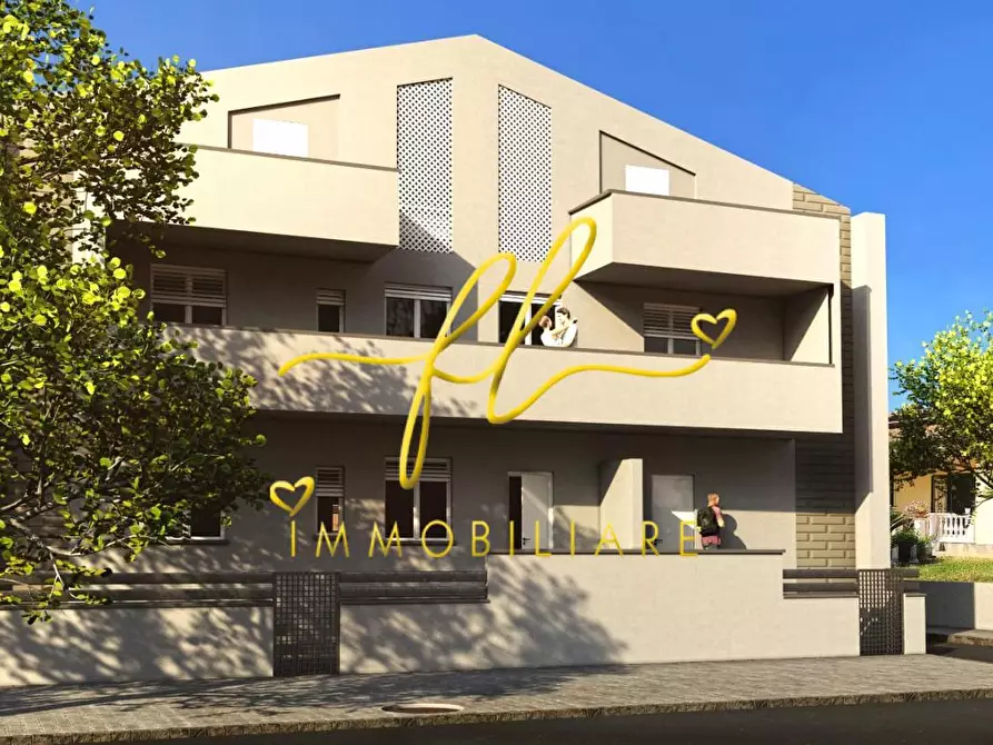 Immagine 2 di Appartamento in vendita  a Cecina