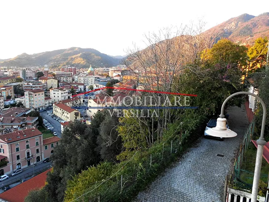 Immagine 31 di Casa bifamiliare in vendita  a Massa