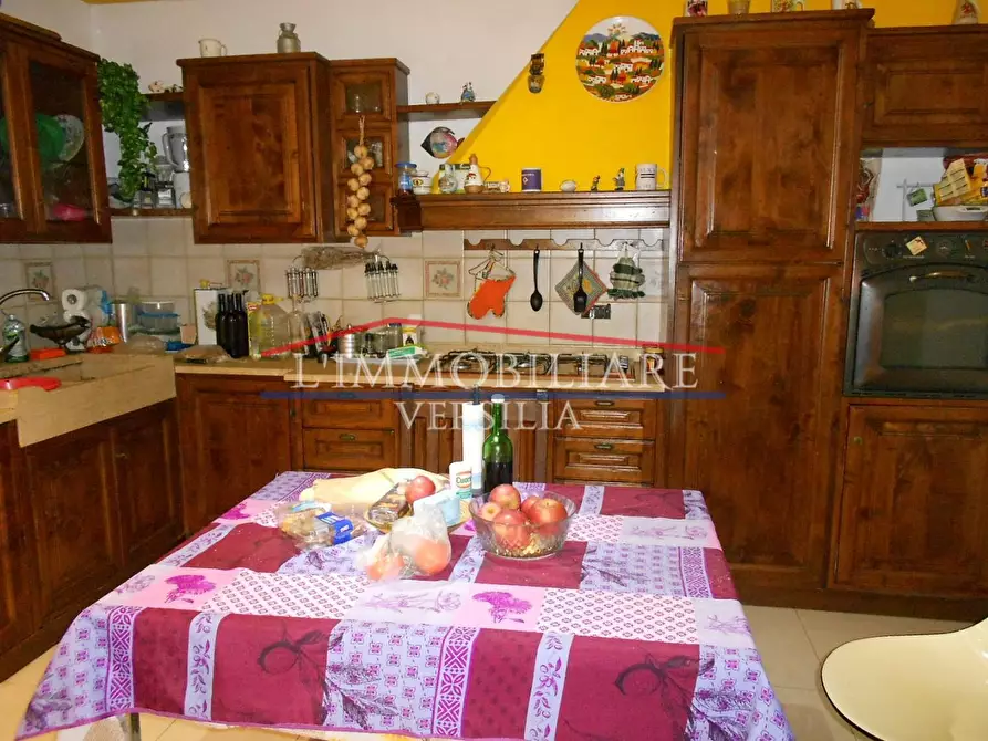 Immagine 16 di Casa bifamiliare in vendita  a Massa