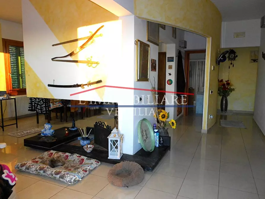 Immagine 2 di Casa bifamiliare in vendita  a Massa