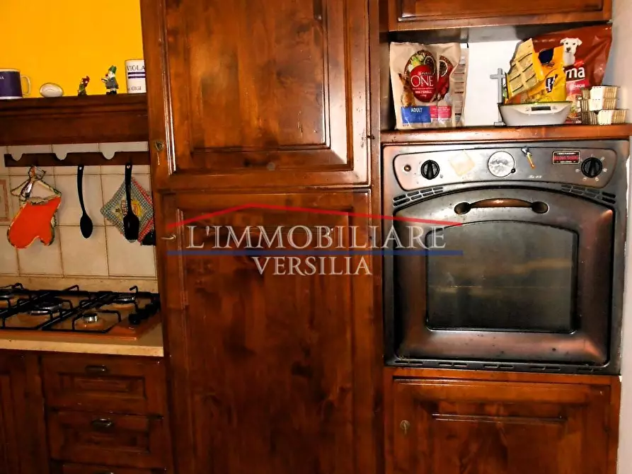 Immagine 21 di Casa bifamiliare in vendita  a Massa