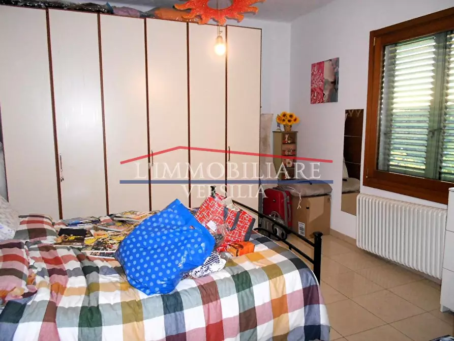 Immagine 26 di Casa bifamiliare in vendita  a Massa