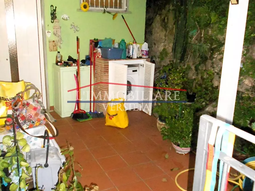 Immagine 5 di Casa bifamiliare in vendita  a Massa